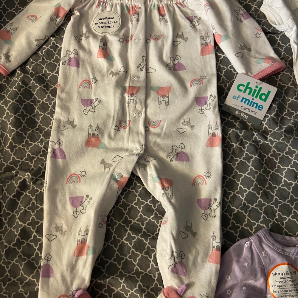 Baby girl clothes and diaper bag - Picture 6 of 7